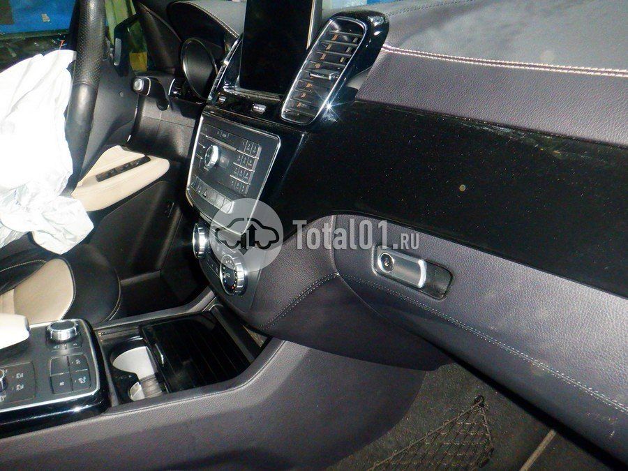 Фото Mercedes-Benz GLE 350D 26