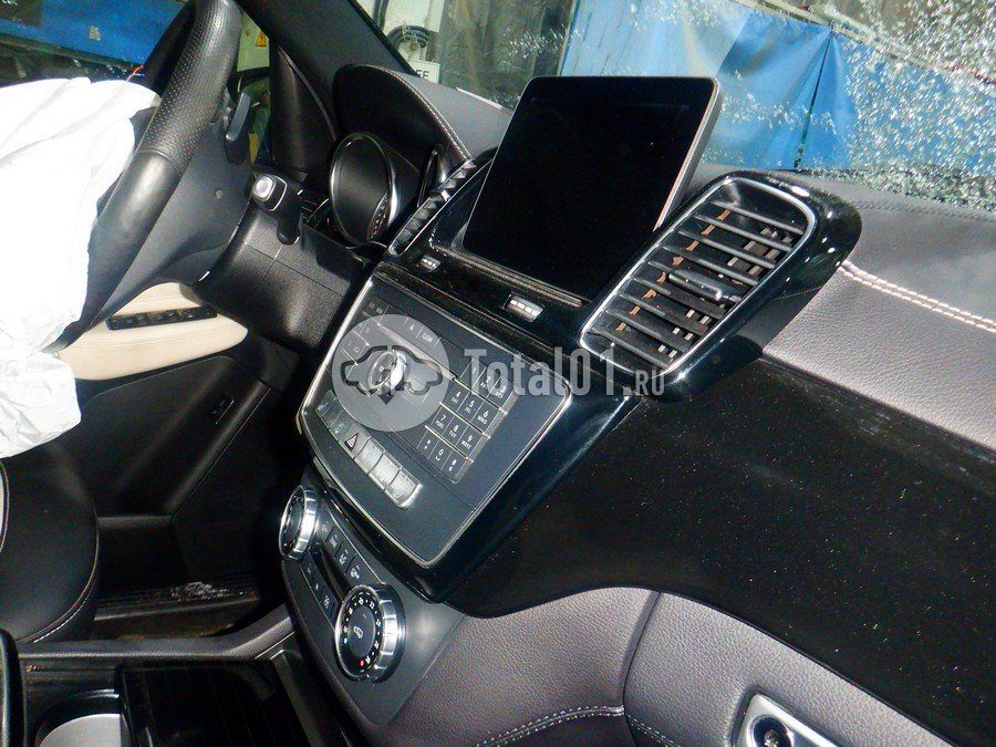 Фото Mercedes-Benz GLE 350D 30