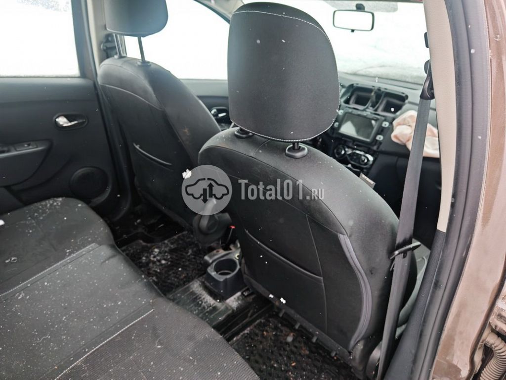 Фото Renault Logan 14