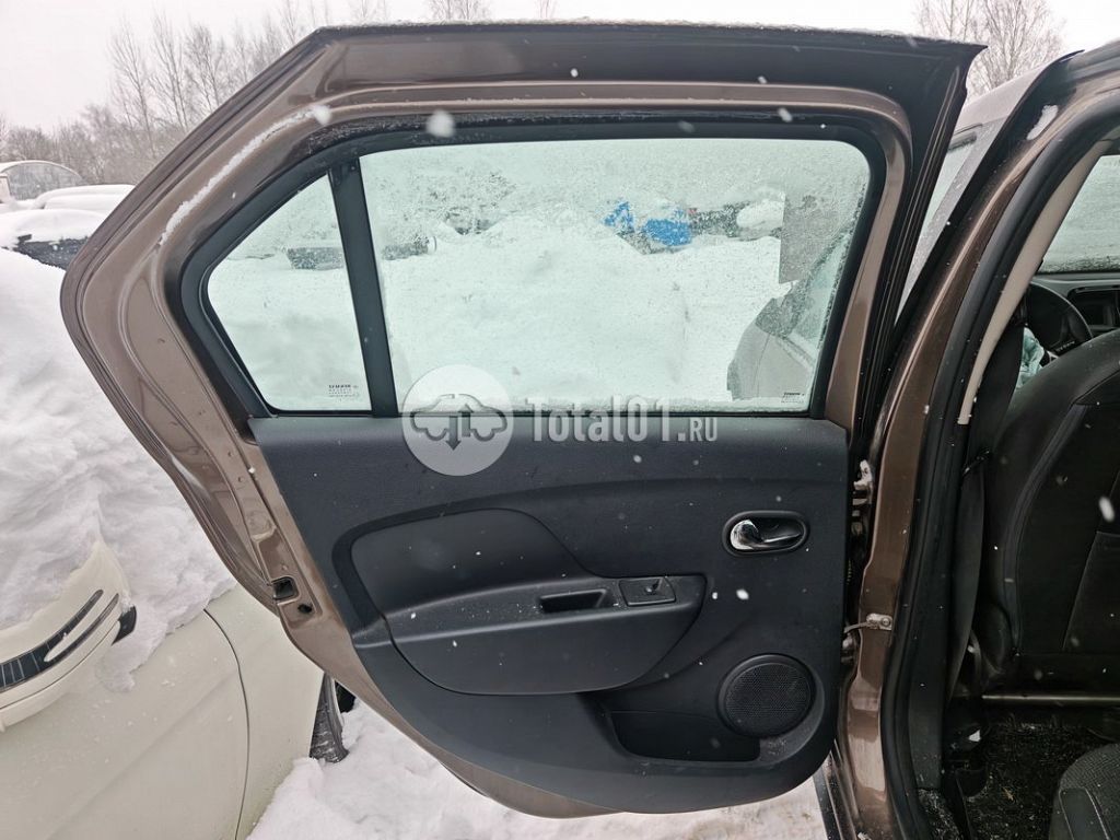Фото Renault Logan 234