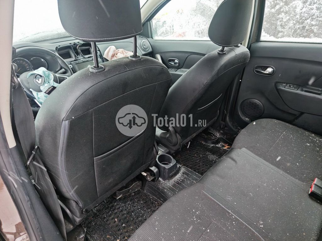 Фото Renault Logan 238
