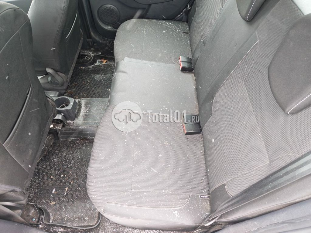 Фото Renault Logan 240