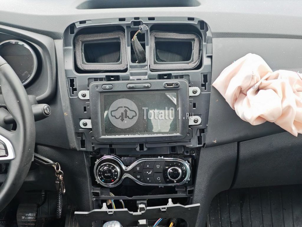 Фото Renault Logan 250