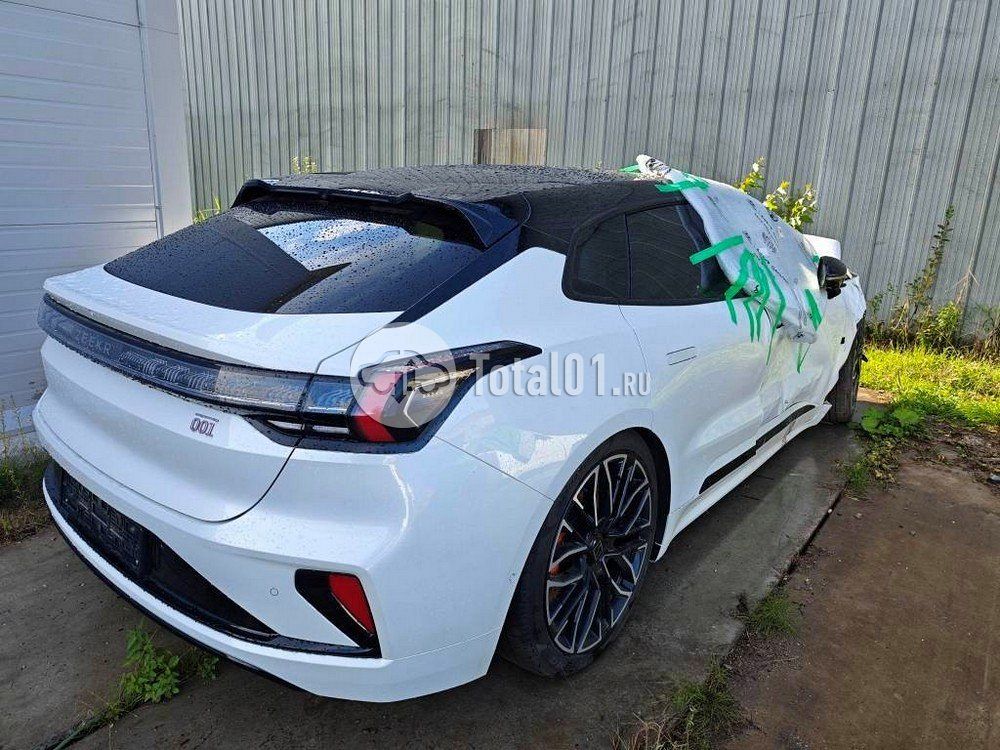 Фото Zeekr 001 2