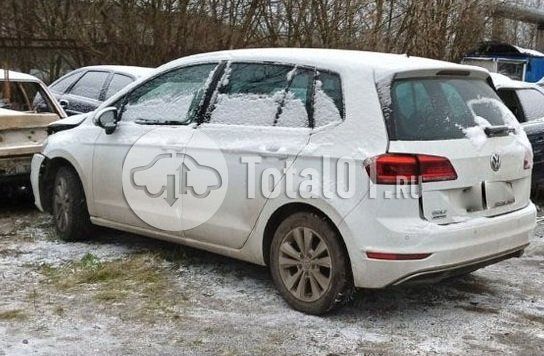 Фото Volkswagen Golf Sportsvan 2