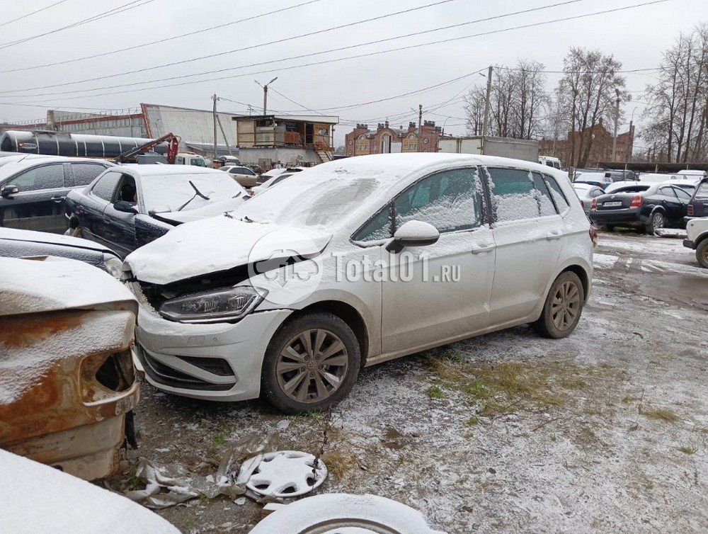 Фото Volkswagen Golf Sportsvan 4