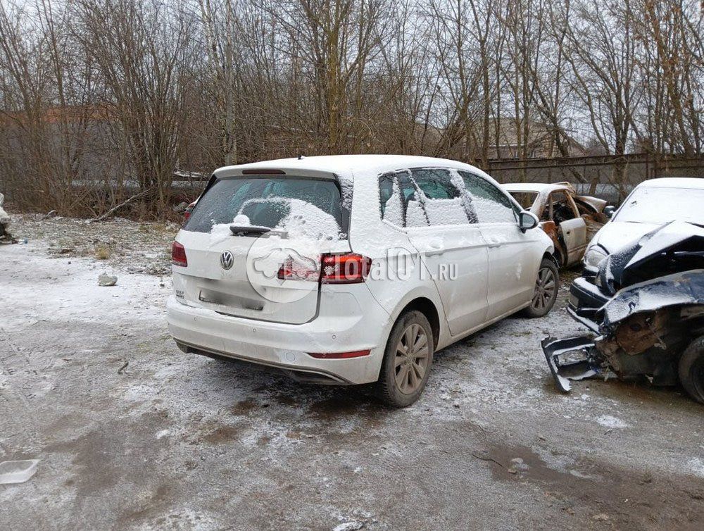 Фото Volkswagen Golf Sportsvan 22