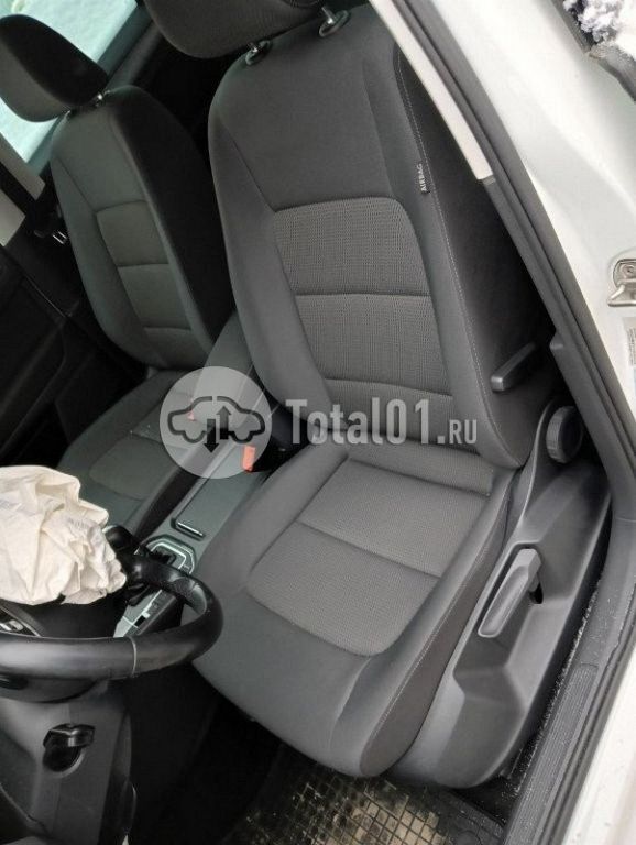 Фото Volkswagen Golf Sportsvan 128