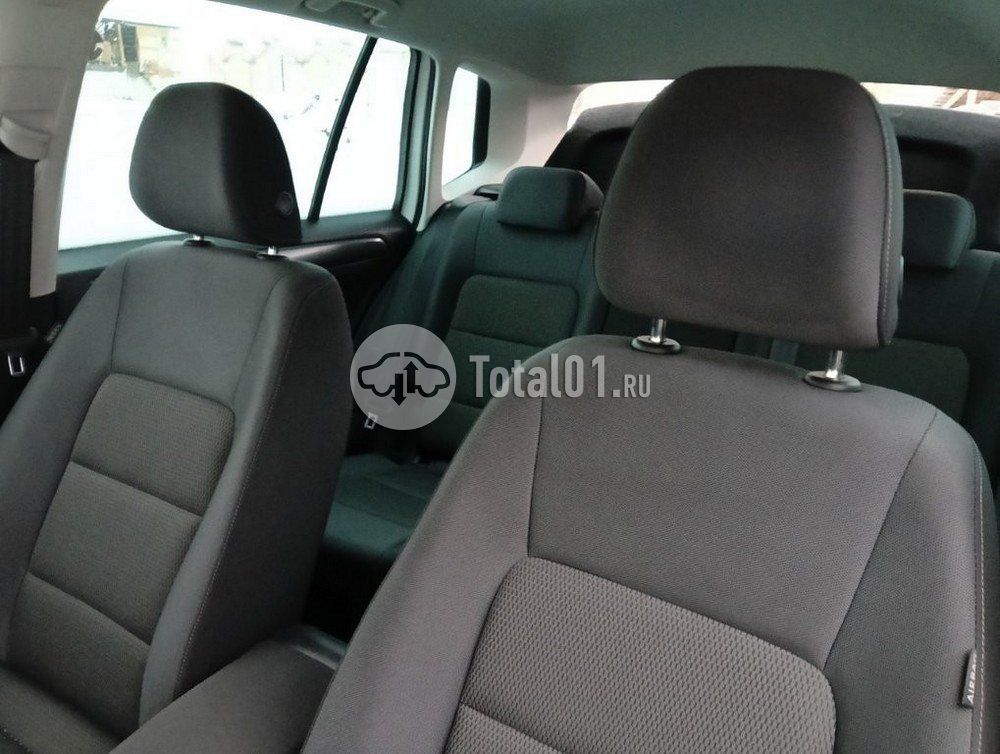 Фото Volkswagen Golf Sportsvan 134