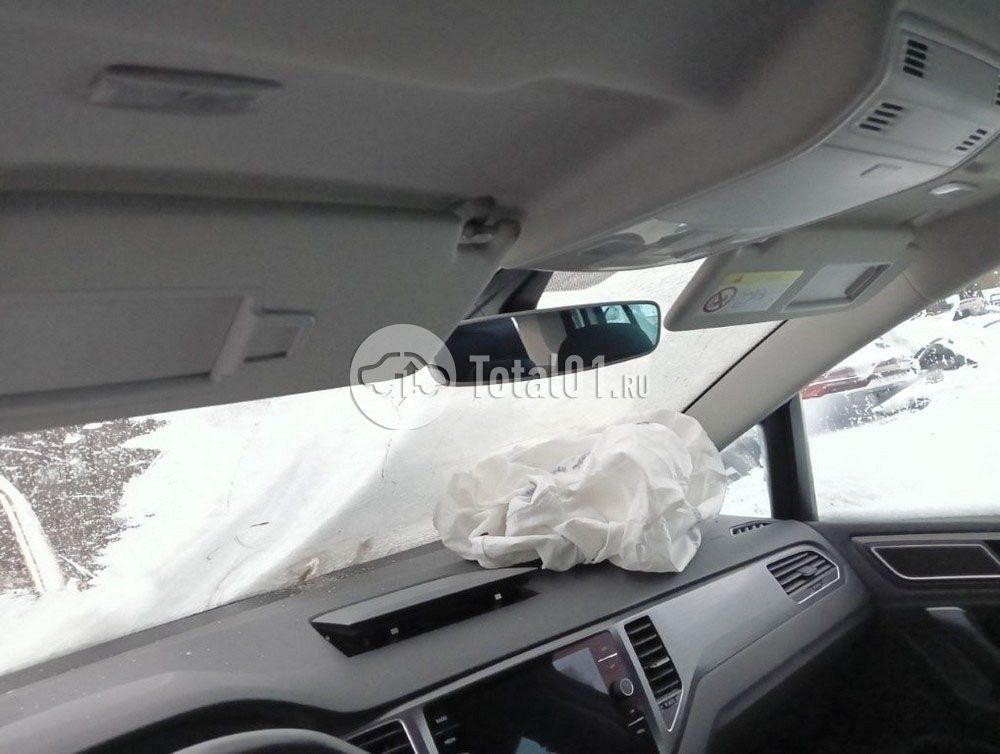 Фото Volkswagen Golf Sportsvan 144