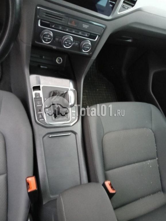 Фото Volkswagen Golf Sportsvan 150