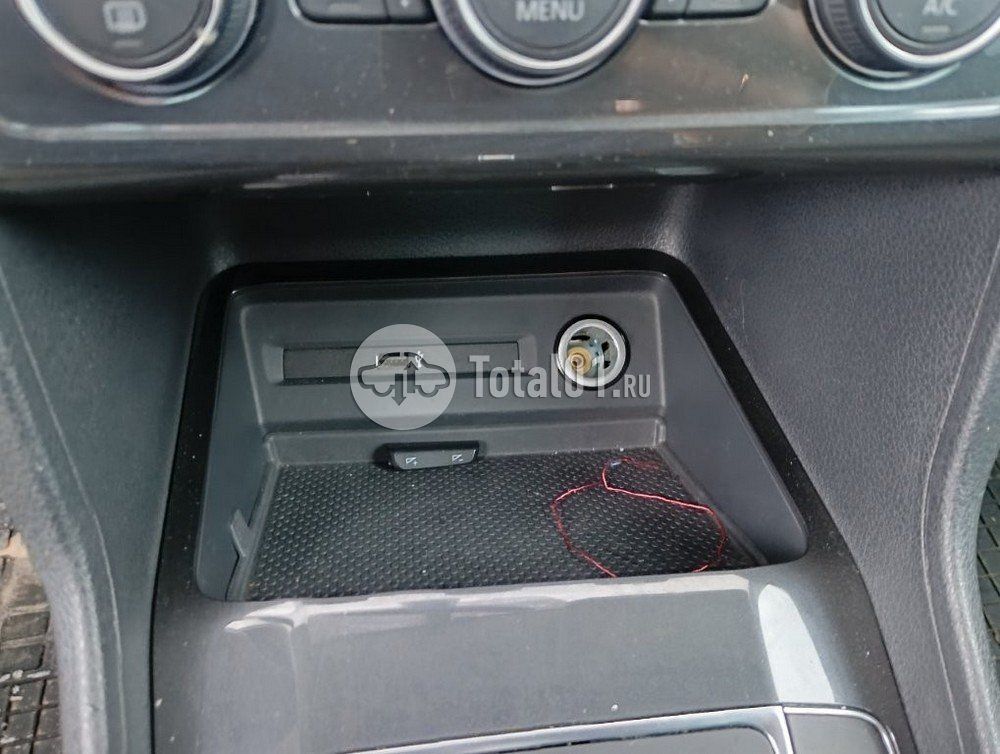 Фото Volkswagen Golf Sportsvan 172