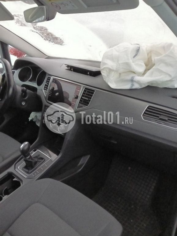 Фото Volkswagen Golf Sportsvan 228