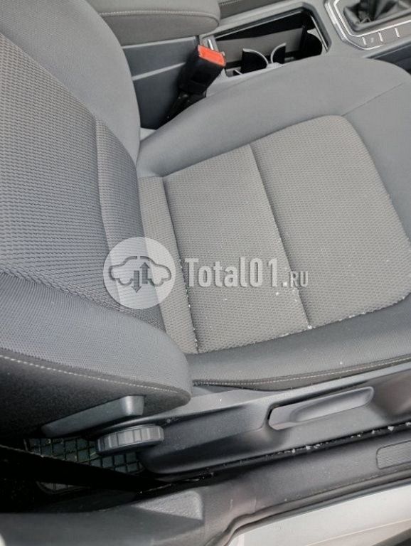 Фото Volkswagen Golf Sportsvan 230