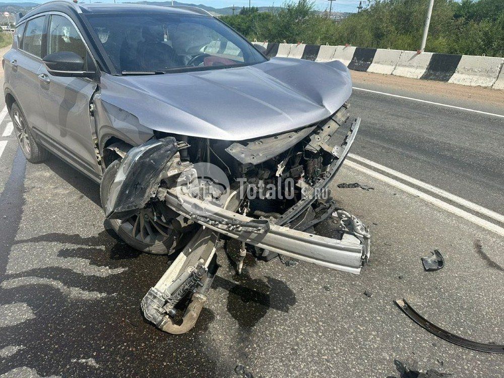 Фото Geely Coolray 98