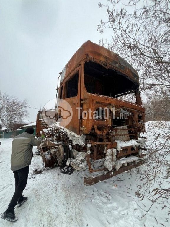 Фото Shacman SX42584W324C 80