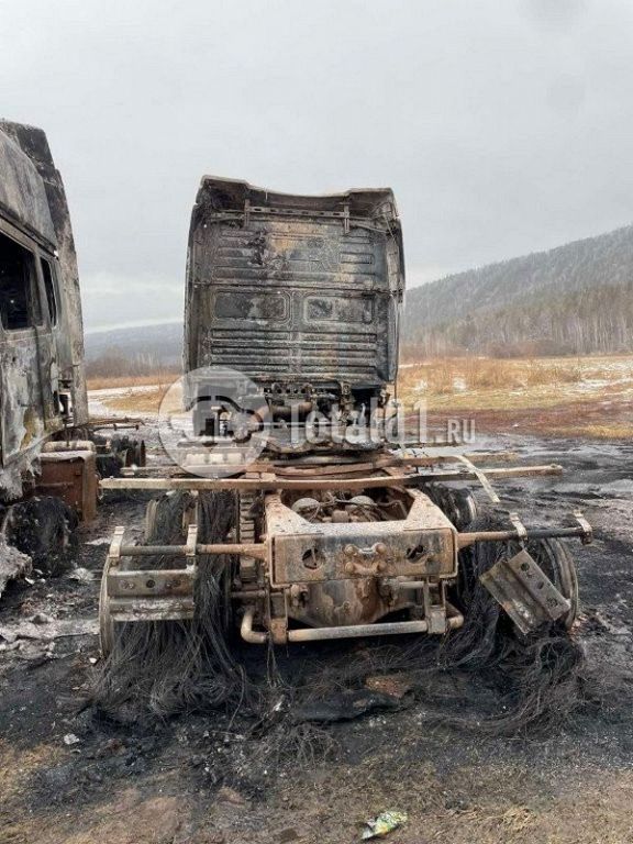 Фото Shacman SX42584W324C 6