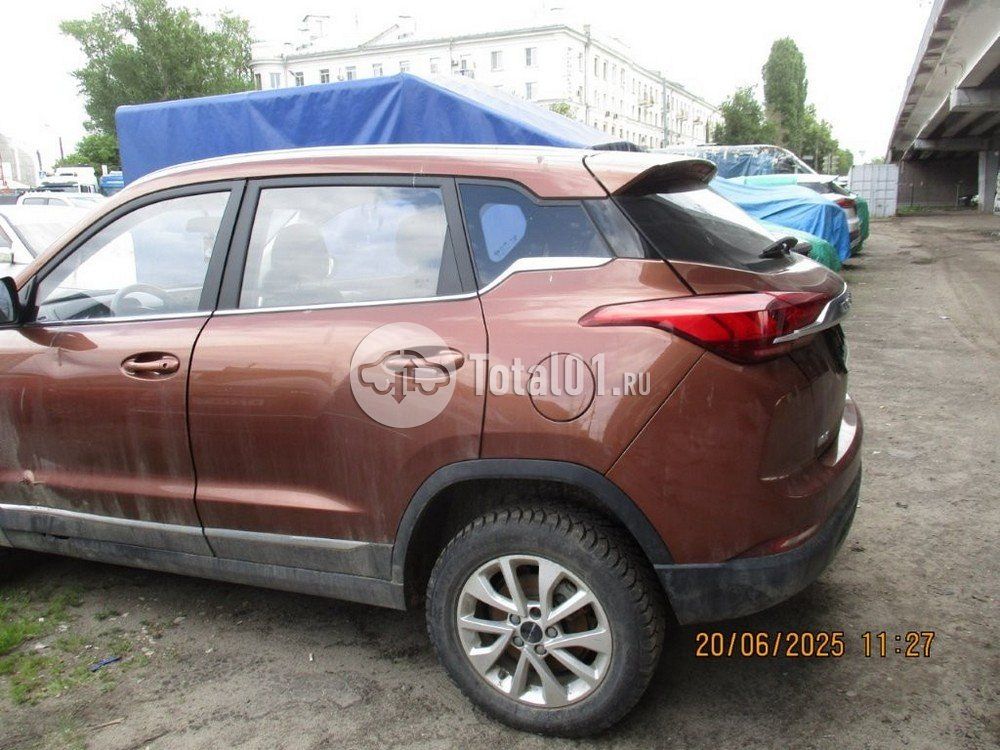 Фото BAIC X35 8