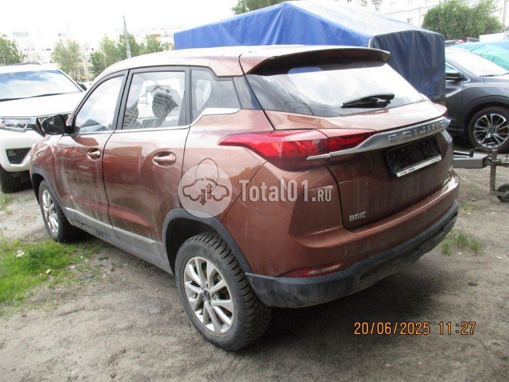 Фото BAIC X35 10