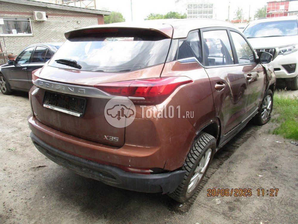 Фото BAIC X35 14