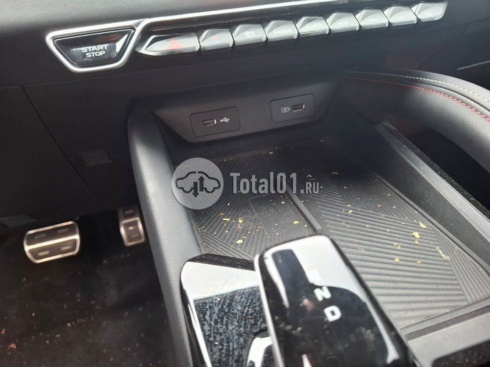 Фото Geely Coolray 6