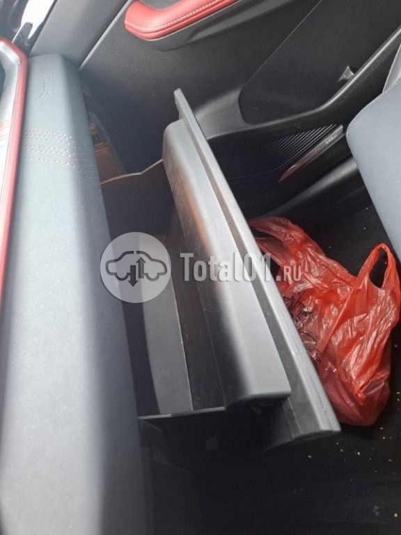 Фото Geely Coolray 22