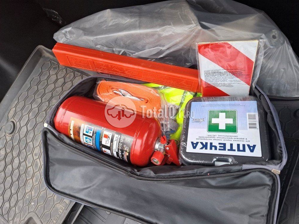 Фото Geely Coolray 36