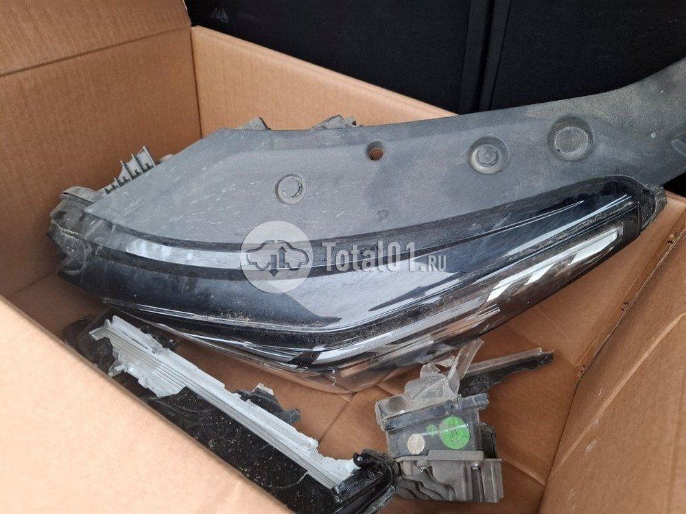 Фото Geely Coolray 42