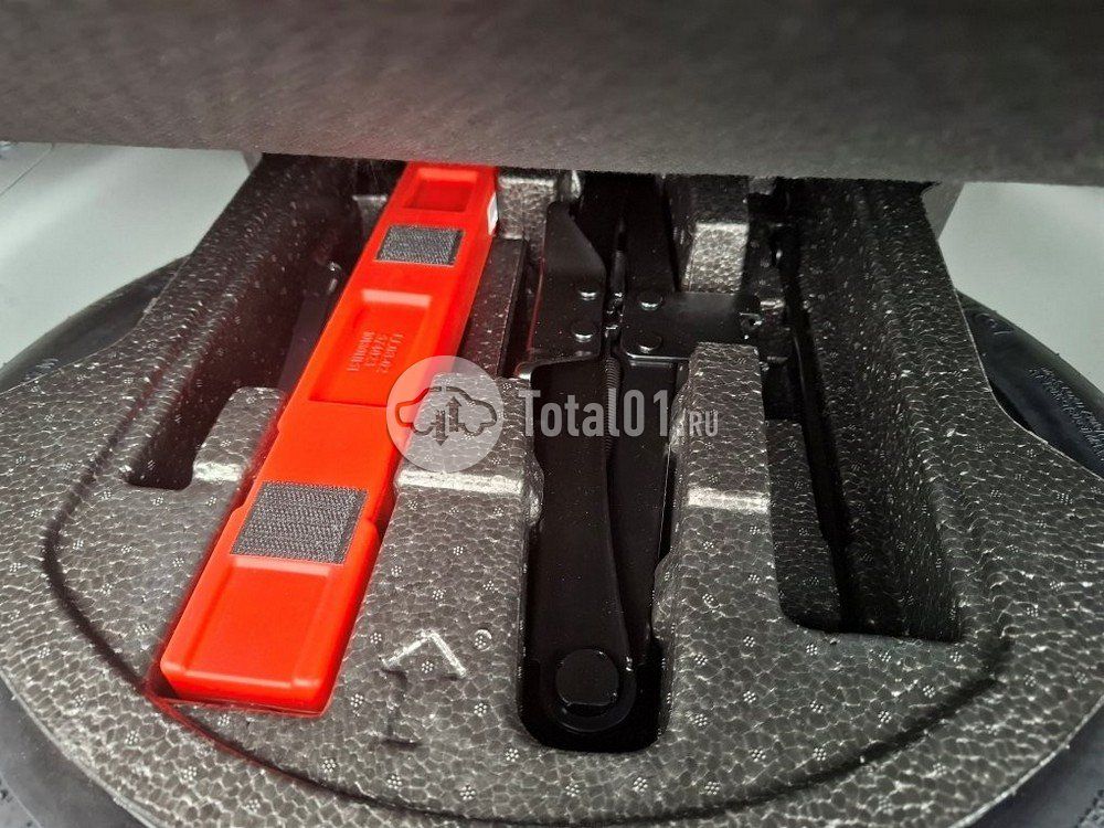 Фото Geely Coolray 46