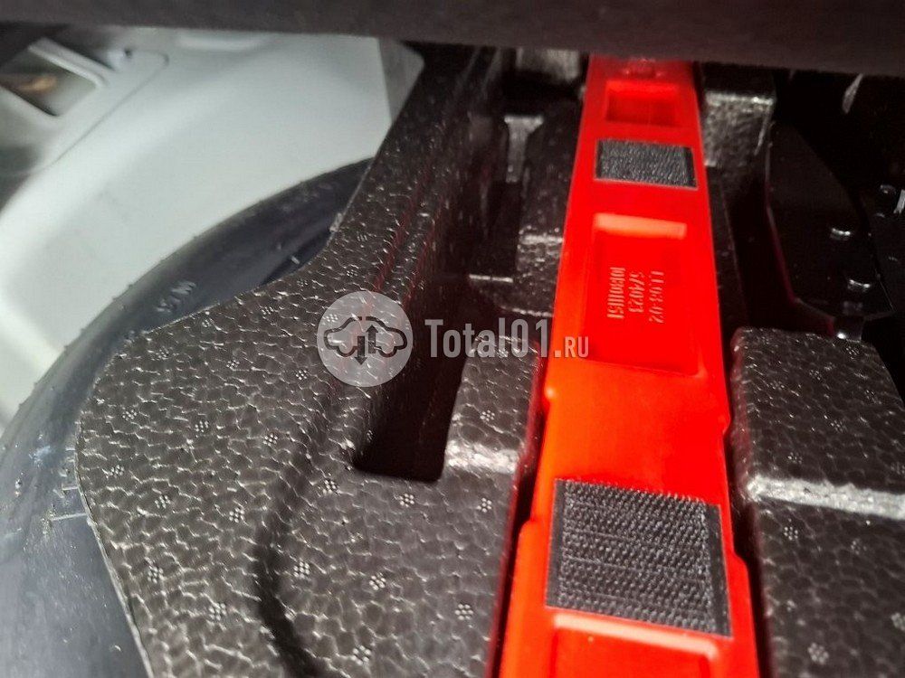 Фото Geely Coolray 54