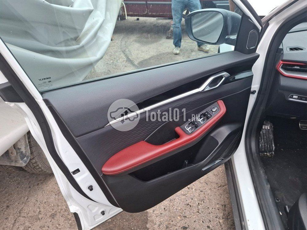 Фото Geely Coolray 64