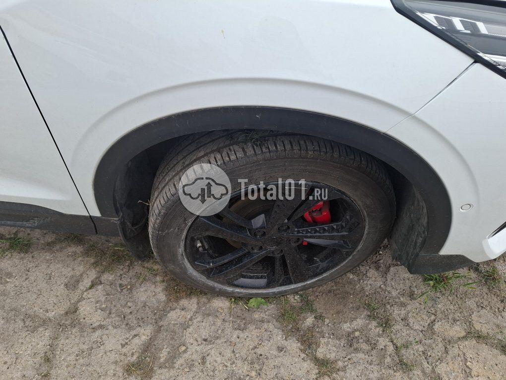 Фото Geely Coolray 128