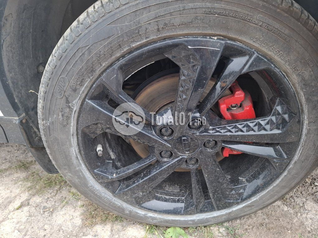 Фото Geely Coolray 130