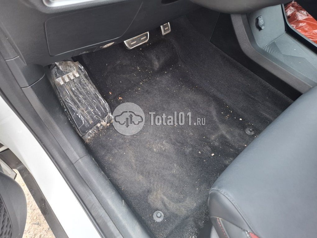 Фото Geely Coolray 158