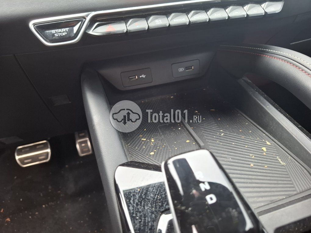 Фото Geely Coolray 166