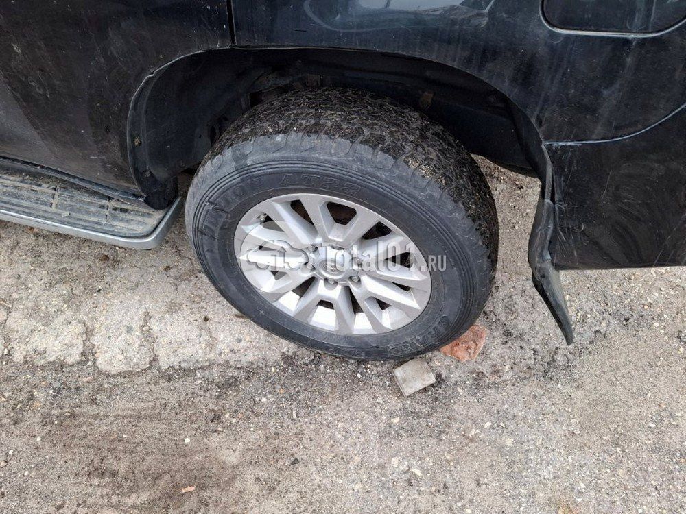 Фото Toyota Land Cruiser Prado 12