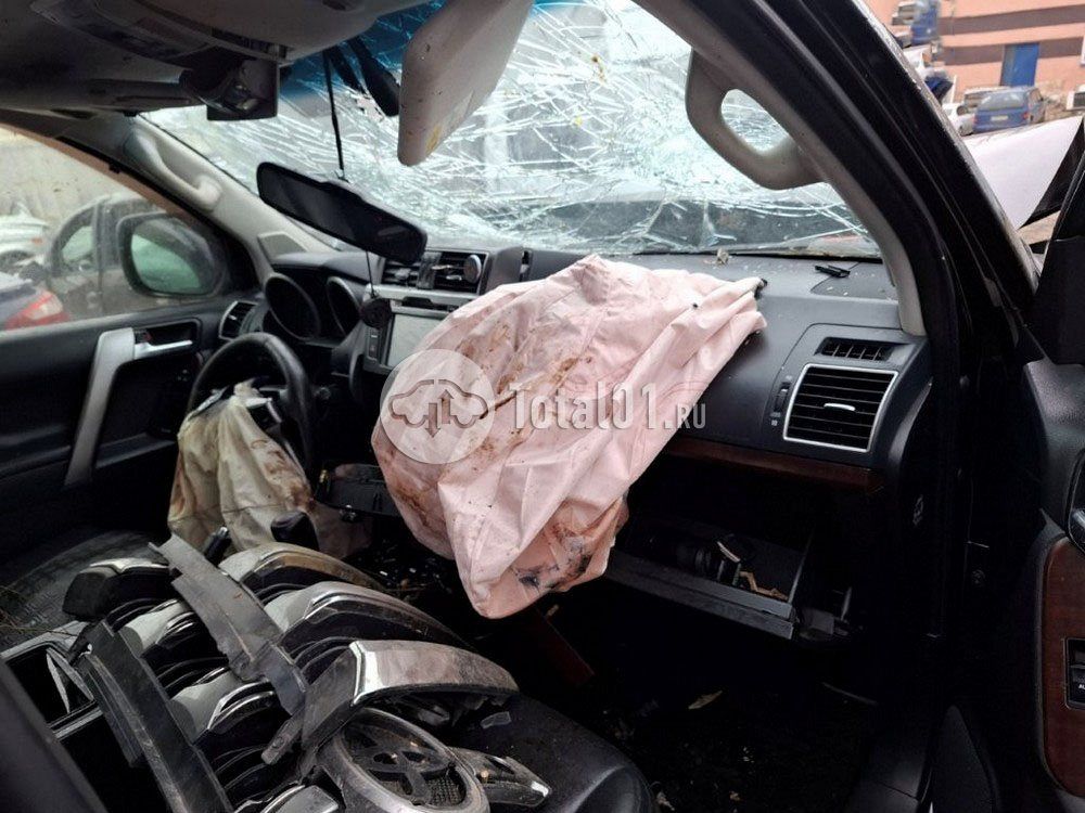 Фото Toyota Land Cruiser Prado 66