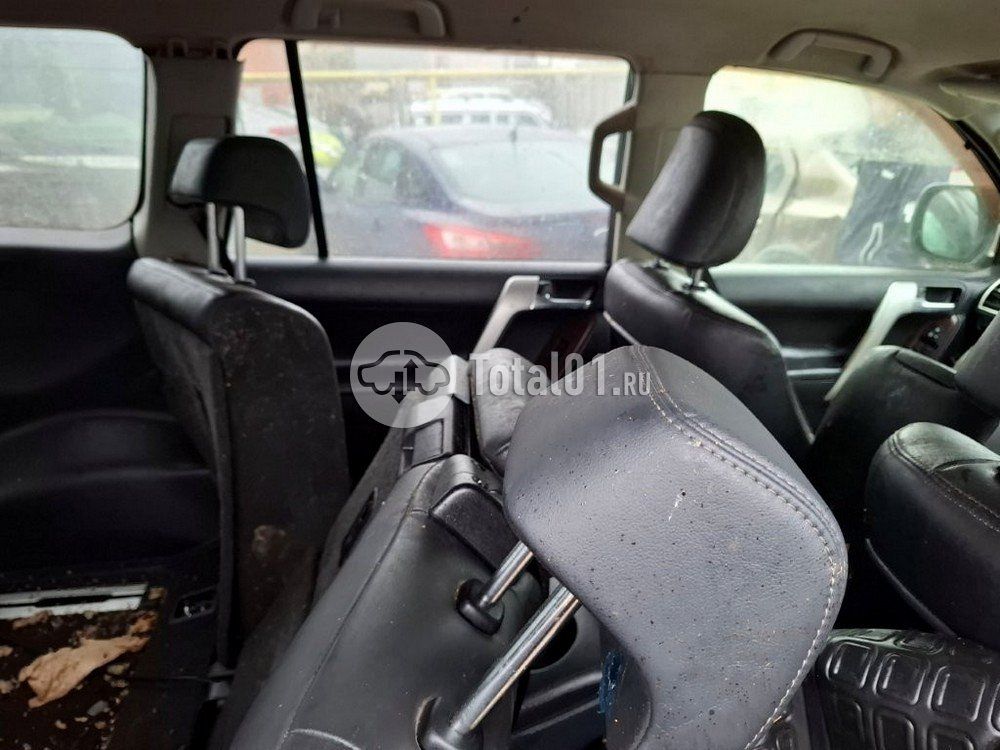Фото Toyota Land Cruiser Prado 72