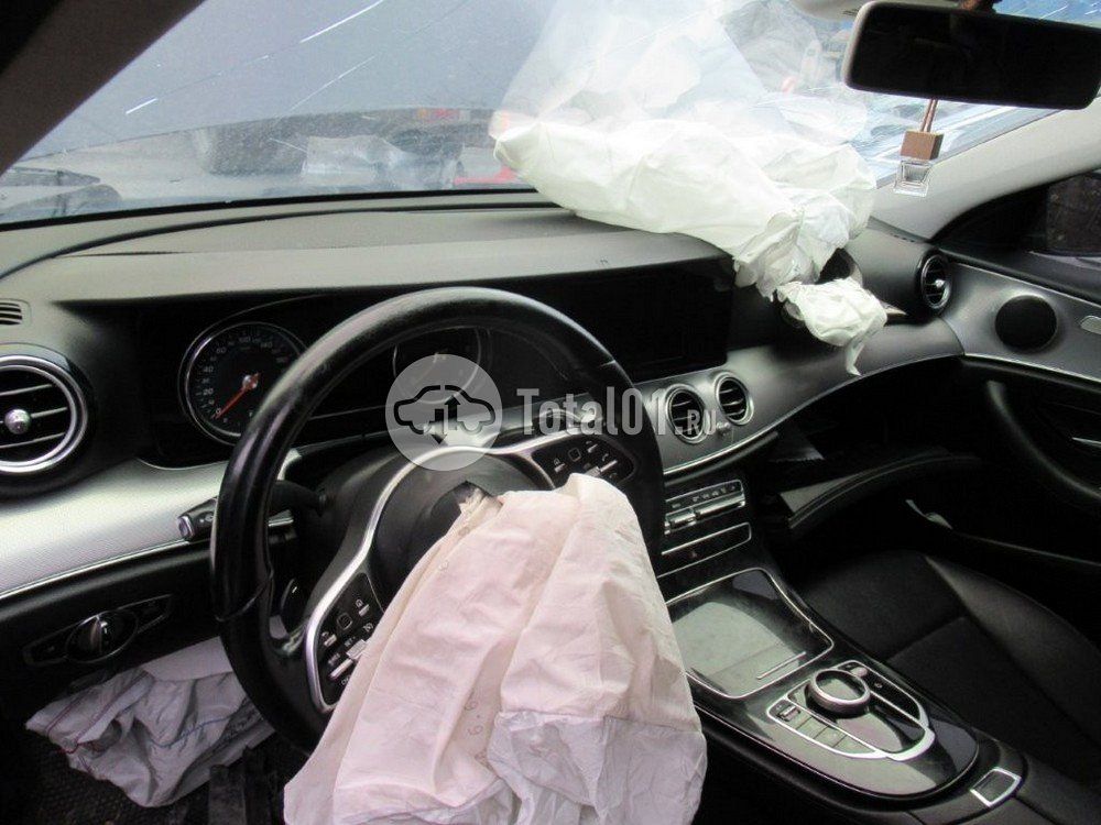 Фото Mercedes-Benz E-класс 20