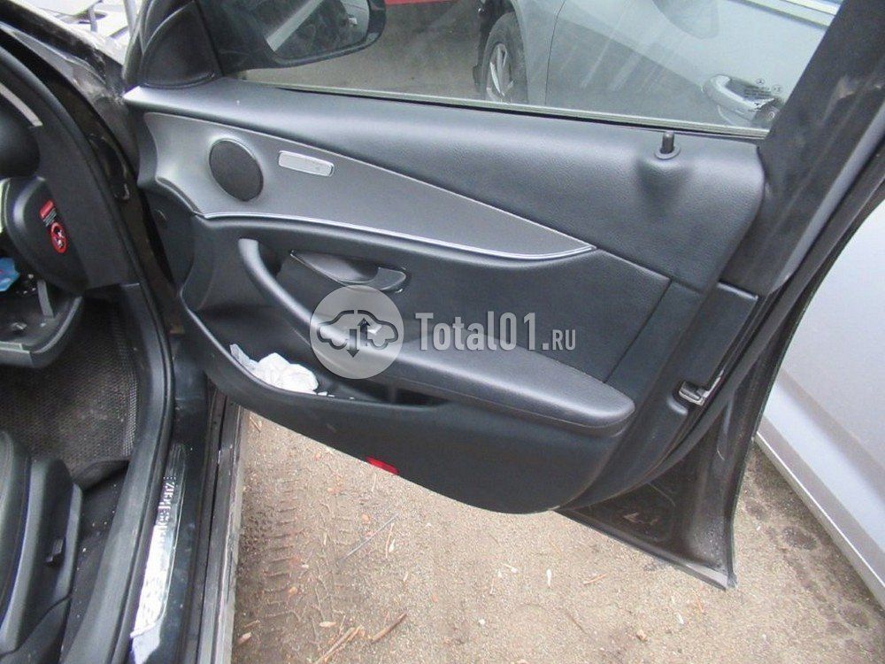 Фото Mercedes-Benz E-класс 42