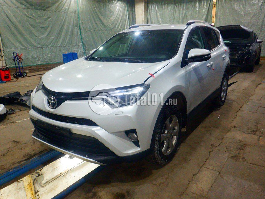 Фото Toyota RAV4 6