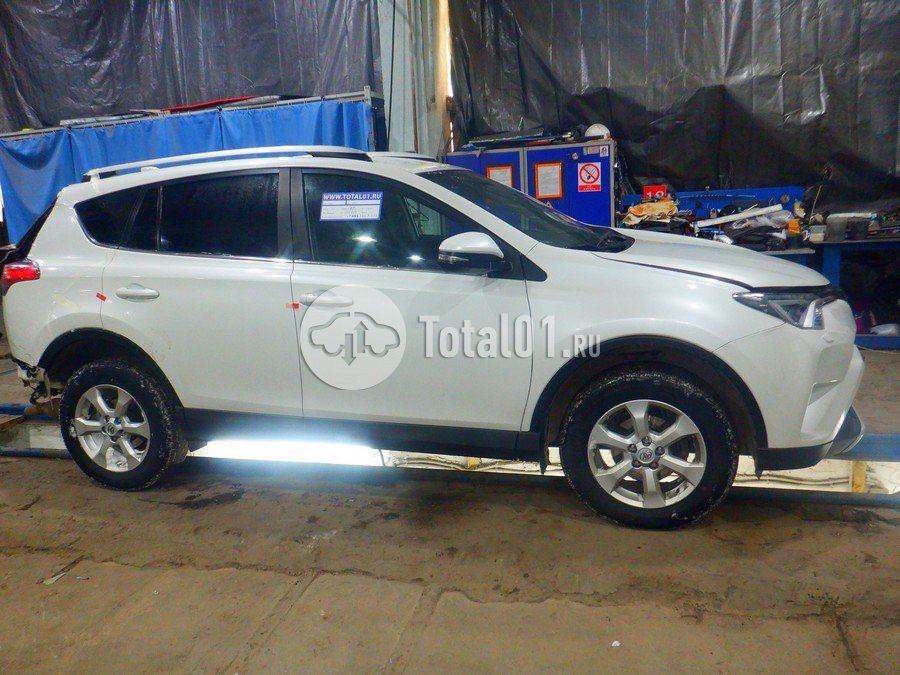 Фото Toyota RAV4 10