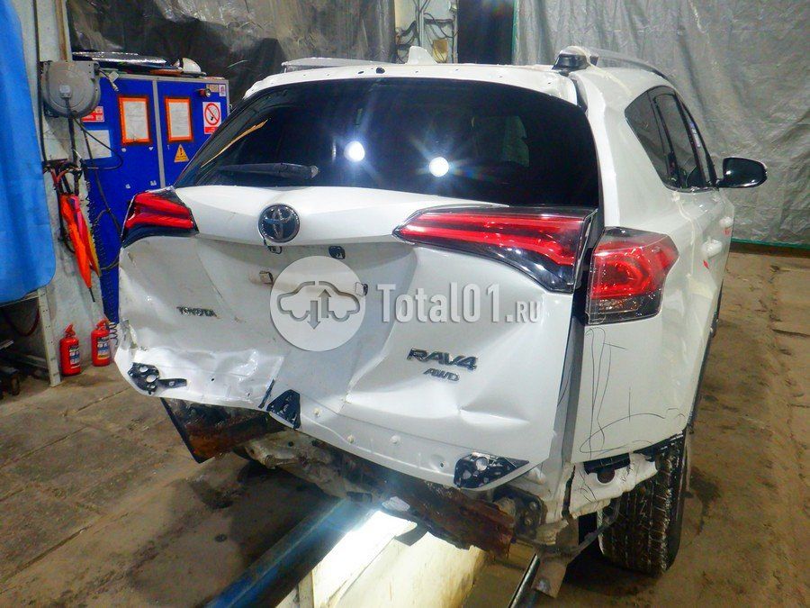 Фото Toyota RAV4 12
