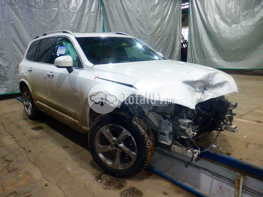 Фото Volvo XC90 6