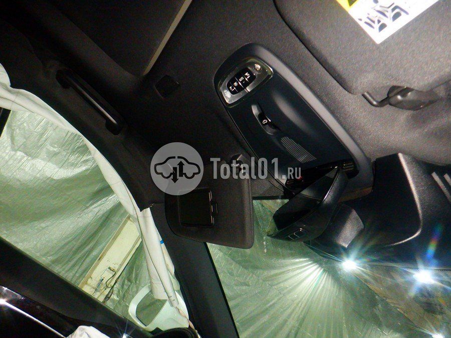 Фото Volvo XC90 38