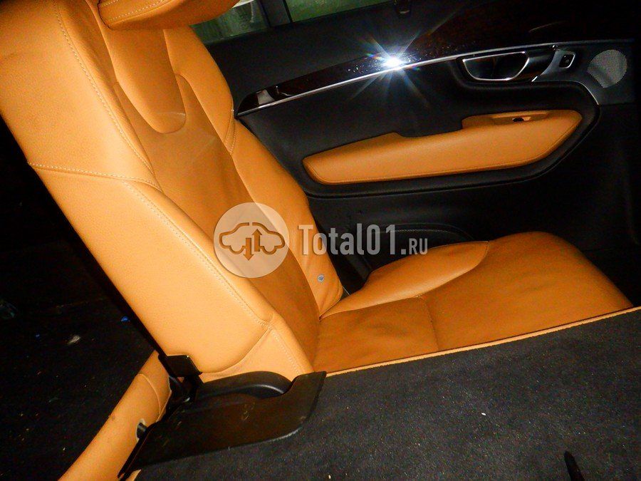 Фото Volvo XC90 62