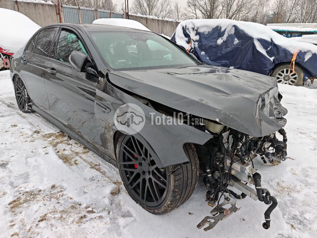 Фото Mercedes-Benz E-класс AMG 68