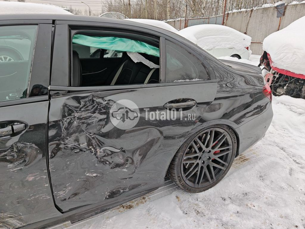 Фото Mercedes-Benz E-класс AMG 88