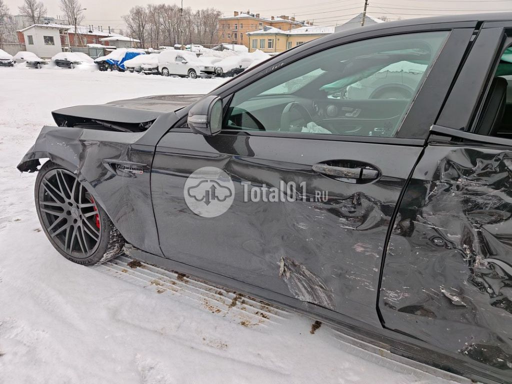 Фото Mercedes-Benz E-класс AMG 96