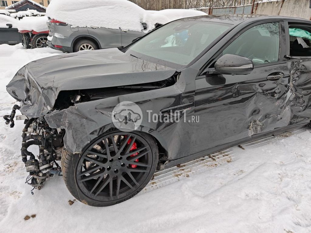 Фото Mercedes-Benz E-класс AMG 104